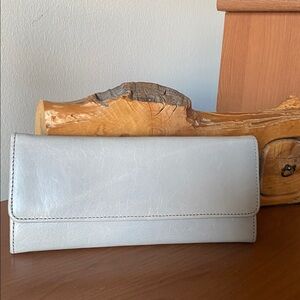 HOBO 'Sadie' Leather Wallet